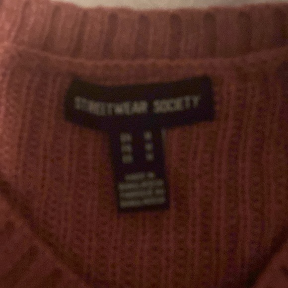 Cropped sweater, good condition - Picture 2 of 2